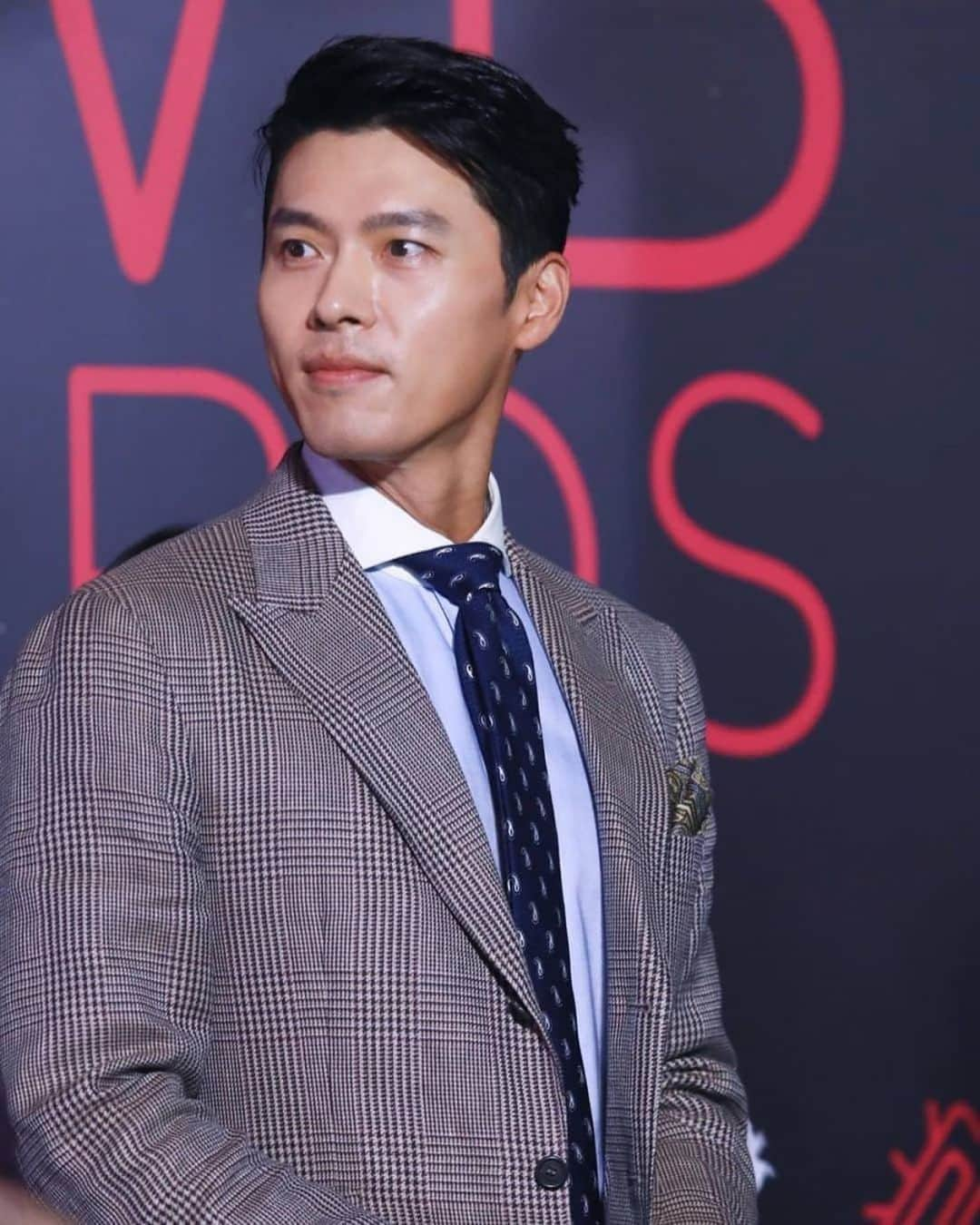 ヒョンビンさんのインスタグラム写真 - (ヒョンビンInstagram)「[2019.07.26] WATSONS HWB AWARDS 2019.  It’s the Health, Wellness and Beauty awards; Hyun Bin was there as Mediheal ambassador. —— #hyunbin #현빈 #ヒョンビン #玄彬」4月14日 8時29分 - withhyunbin