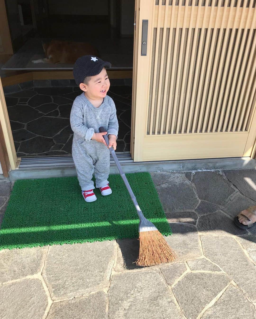 高橋みゆきのインスタグラム：「元気になりました👦💕良かった😊やはり熱下がり後の機嫌悪さ…恐るべし😱何はともあれ元気が一番🙏 #突発性発疹 #機嫌の悪さ素晴らしかった😅 #皆さんアドバイスありがとうございました #」