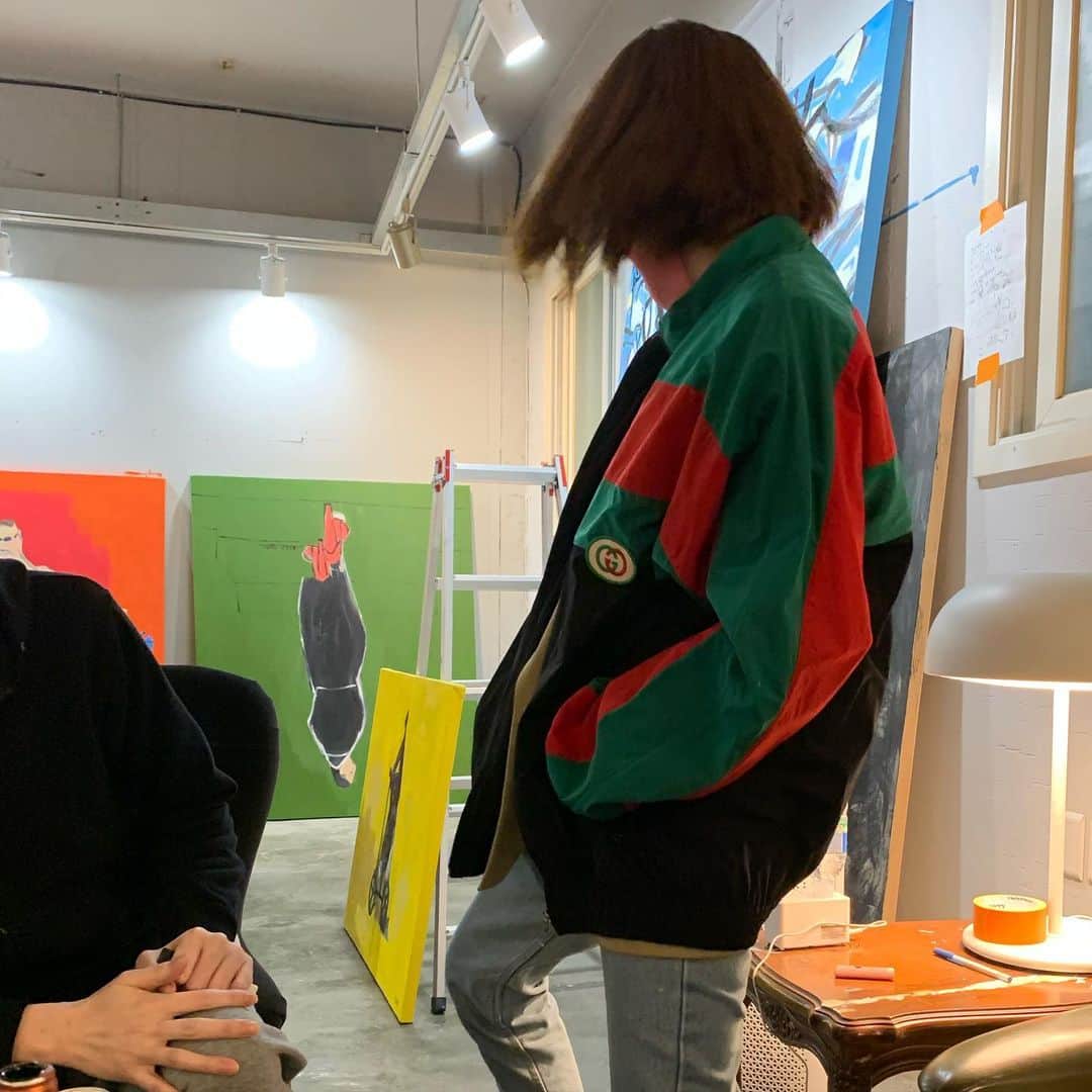 ファン・ボラさんのインスタグラム写真 - (ファン・ボラInstagram)「간만에 예술가 스타일로 댄스타임 둠치둠치#up and out」4月14日 11時29分 - pinggumama