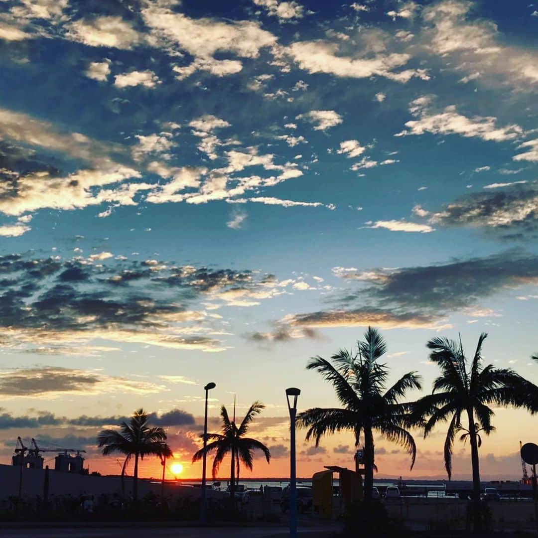 日出郎さんのインスタグラム写真 - (日出郎Instagram)「My Blue Ocean  #日出郎 #2019年11月 #小浜島はいむるぶし #今は行ってはダメ」4月14日 11時47分 - hiderou1030
