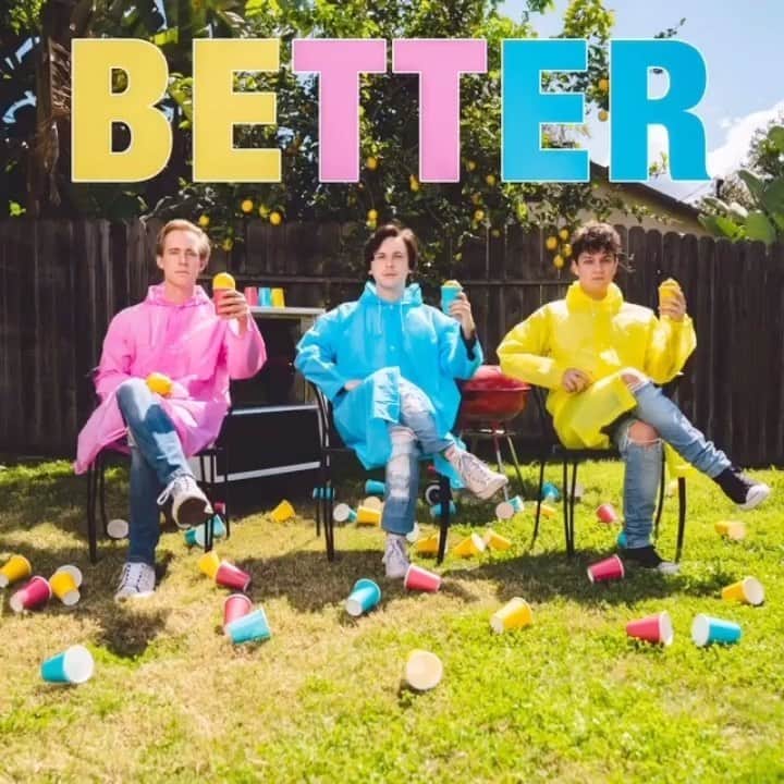 キートン・ストロンバーグのインスタグラム：「BETTER IS OUT NOW! GO STREAM! LINK IN BIO」