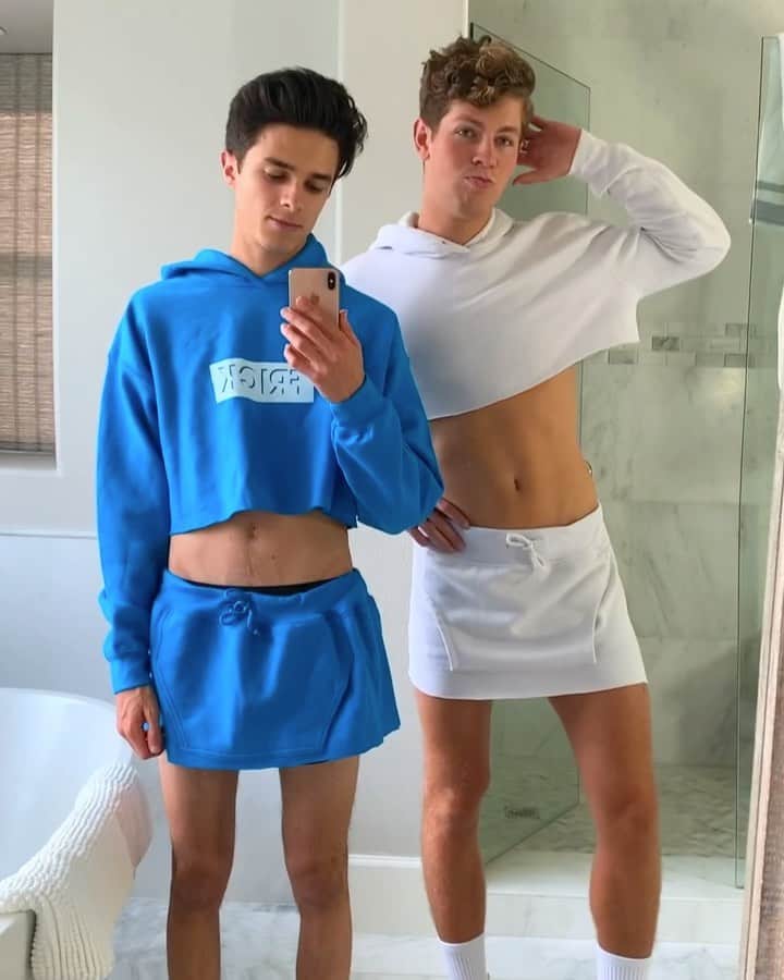 Brent Riveraのインスタグラム：「I can’t believe this worked!!!😳😂 @benazelart」
