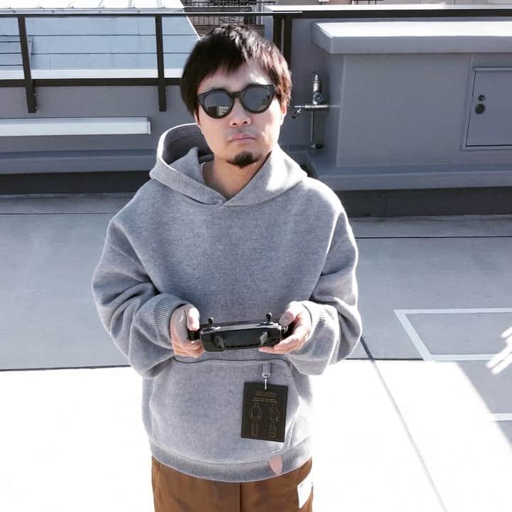 光本勇介のインスタグラム：「外の空気吸いに屋上きて、少しだけドローンで遊んだ🚁 #おうち時間 #mavicmini」