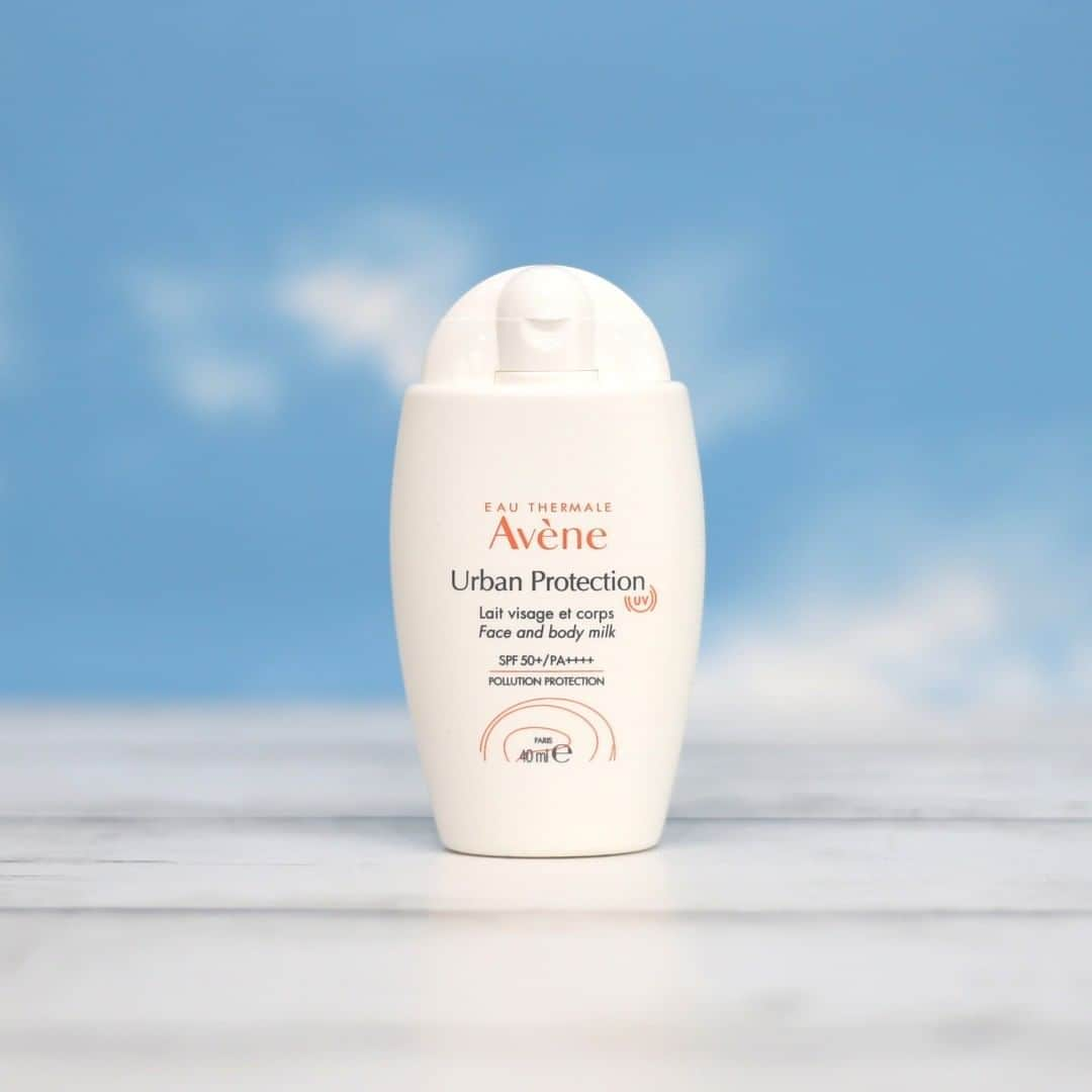 Eau Thermale Avène Japan アベンヌさんのインスタグラム写真 - (Eau Thermale Avène Japan アベンヌInstagram)「「アベンヌ アーバンプロテクション UV フェイス＆ボディ」は、さらっと軽い、素肌感覚が使った方から好評のミルクUVです！ スキンケア効果・保湿効果の高い日やけ止めをお望みの方におすすめ♪ #石鹸オフ #アベンヌ #アーバンプロテクションUV #日やけ止め用ミルクローション #ミルクUV #SPF50+ #PA+++」4月14日 17時42分 - eauthermaleavenejapan