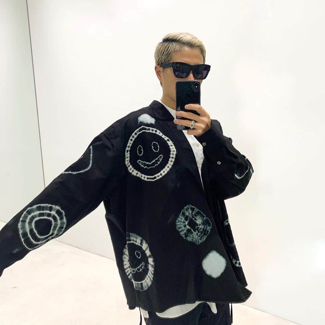 VERBALさんのインスタグラム写真 - (VERBALInstagram)「🙂 @ambush_official #artisanal dropping online tomorrow 🙃」4月14日 19時48分 - verbal_ambush