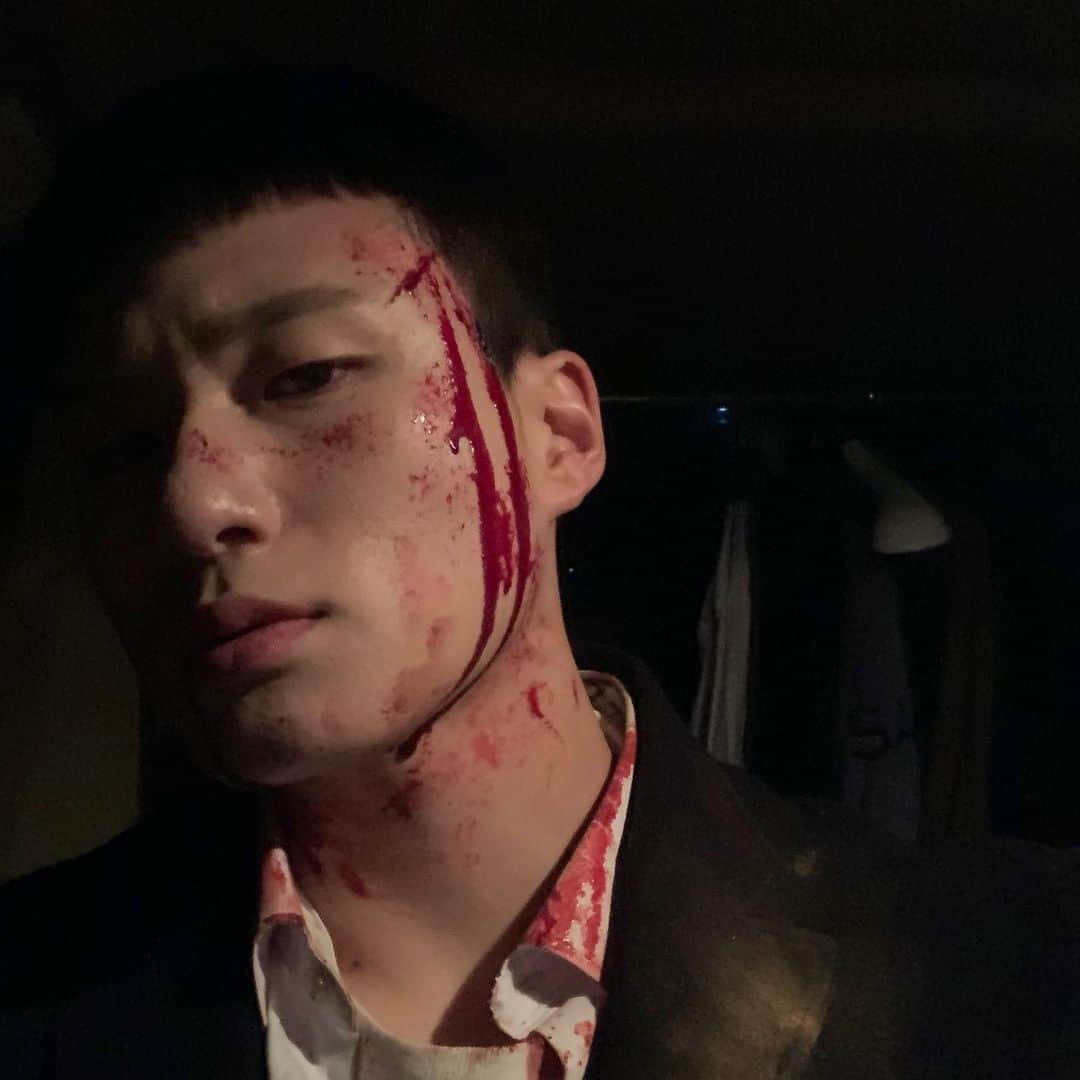 シン・スンホのインスタグラム：「_ #계약우정 마지막이야기. _잠시후 밤 10시 KBS 2TV👌」
