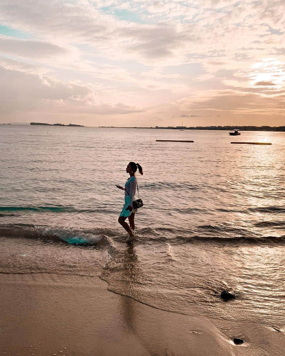 Gabrielaさんのインスタグラム写真 - (GabrielaInstagram)「Can’t wait for the summer 🌴 Can’t wait for the normal life  #tbt . . . . #okinawa #sunset #cuteaf」4月14日 21時15分 - rkgabriela