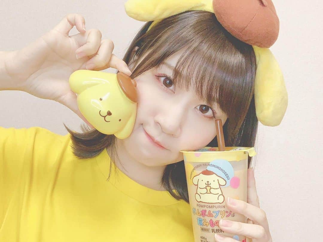 八木沙季のインスタグラム：「🍮🍮 . ポムポムプリンは飲み物です。 を飲みました🙆‍♂️💓 めちゃくちゃおいしかったです！ YouTubeに飲んでみたアップしてます！ 2日連続プリンに関する投稿😂 .」