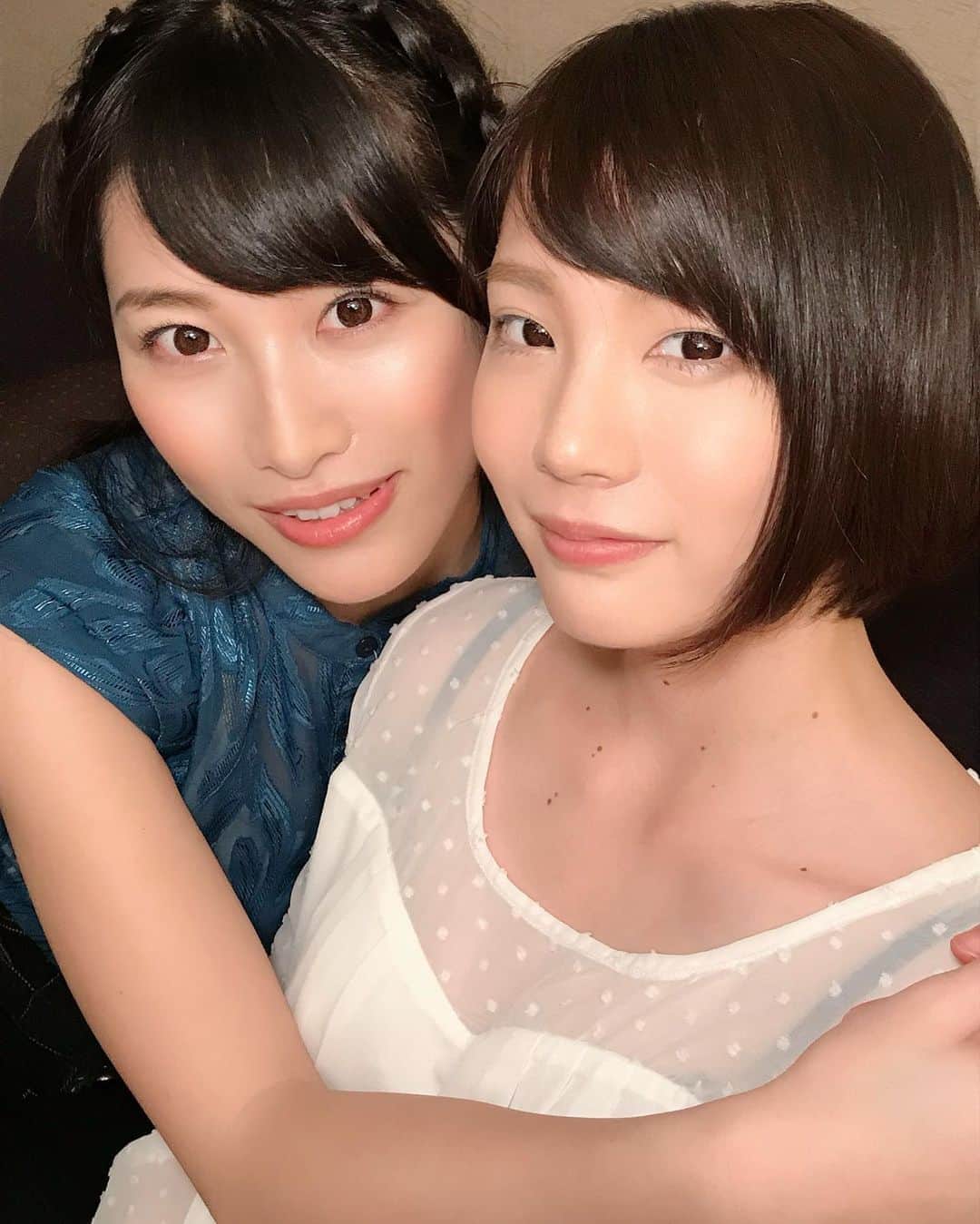 春原未来さんのインスタグラム写真 - (春原未来Instagram)「#蓮実クレア ちゃん♡ #逢見リカ ちゃん♡ #春原未来 #三姉妹  #threesisters #softondemand #vr #shooting #offshot #赤目 #redeye #鬼滅の刃 #春麗  #谷間フェチ」4月15日 19時45分 - sunohara_miki