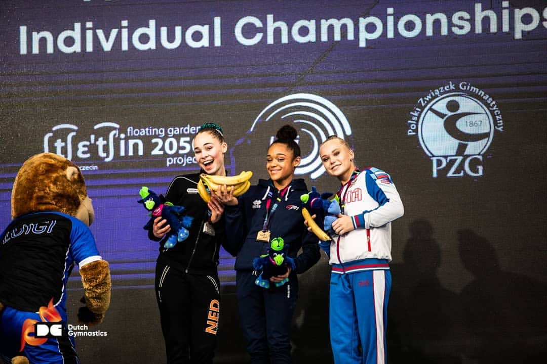 エイトォーラ・トールズドッティルのインスタグラム：「Already one year ago💙 #silvermedal #europeanchampionships #floorfinal」