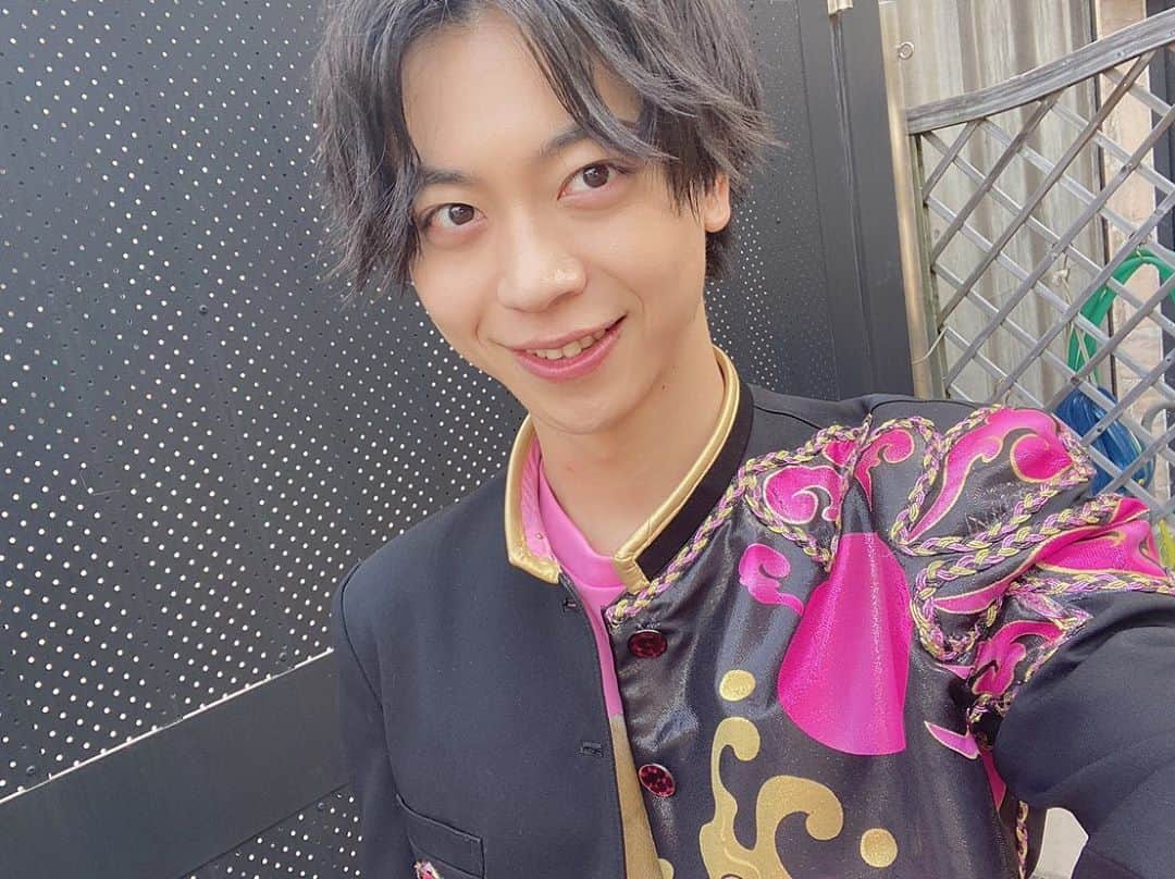 のインスタグラム：「神田陸人です！ お家にいる時間が増えると家族との会話が増えたりするのはいいですね٩(ˊᗜˋ*)و 自分でこんなの作ったので載せます！ Q.これは何でしょう？  #神田陸人 #料理 #見た目より味 #クイズ #本気でどうぞ」