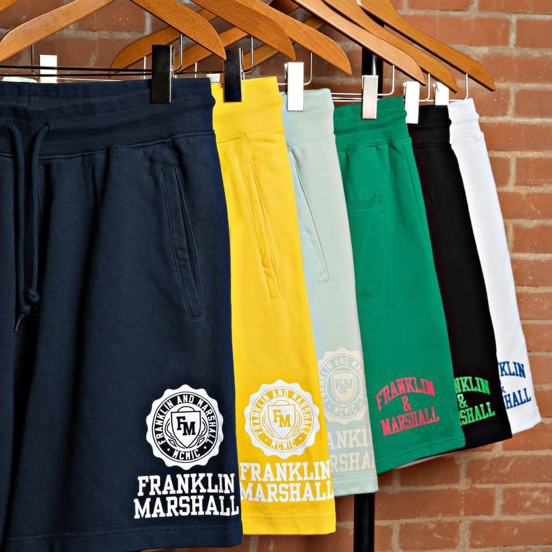 フランクリン&マーシャルのインスタグラム：「FRANKLIN & MARSHALL | SS2020 COLLECTION  Summer is calling you  #franklinandmarshall #newcollection #ss20 #bermuda」
