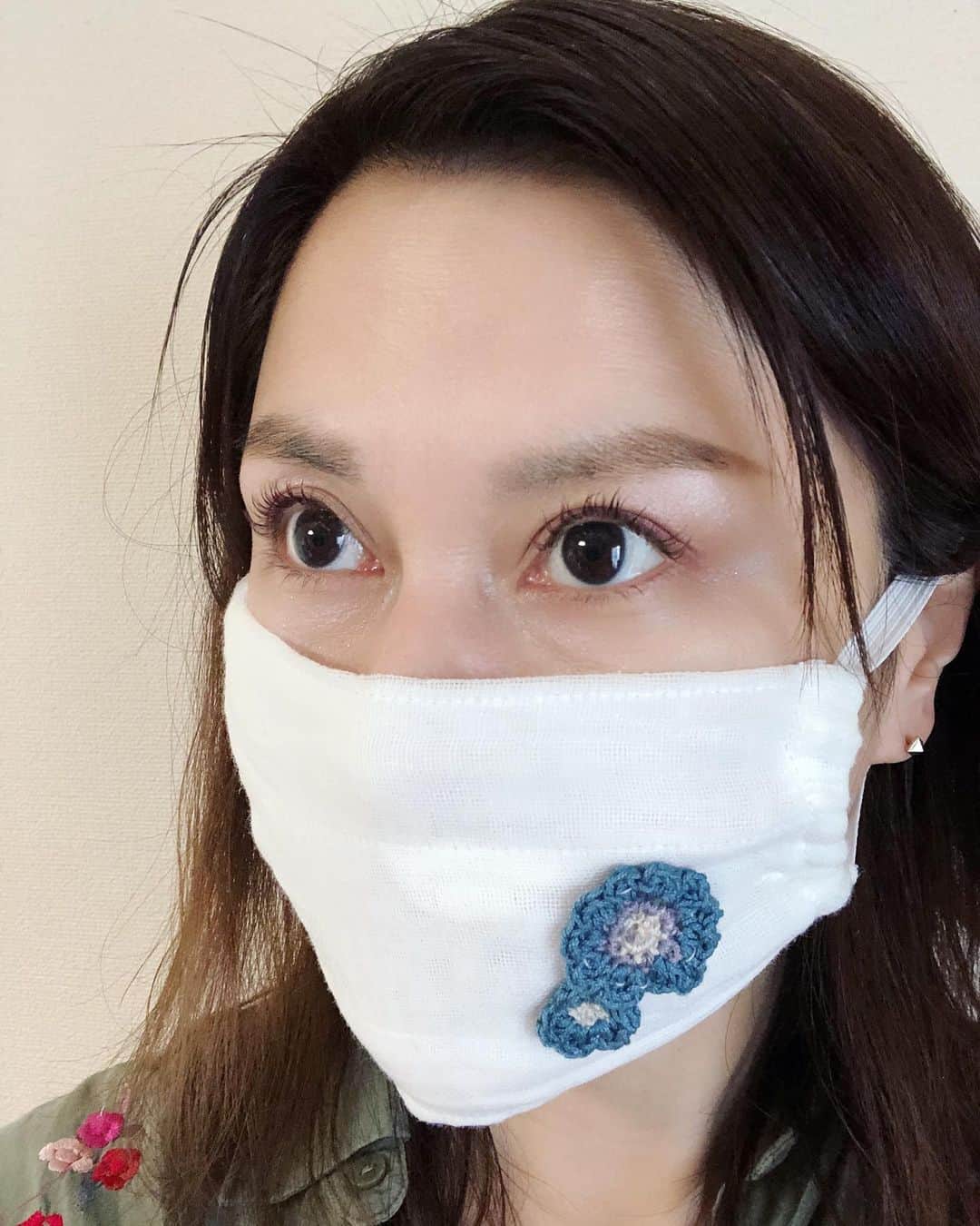 佐古真弓さんのインスタグラム写真 - (佐古真弓Instagram)「#マスク #マスク手作り #手作りマスク  母のマスク愛が止まらない... 作品が増えてゆく。 #コロナに負けるな #コロナウイルスが早く終息しますように #花粉症つらい」3月22日 8時11分 - _sacomayumi_