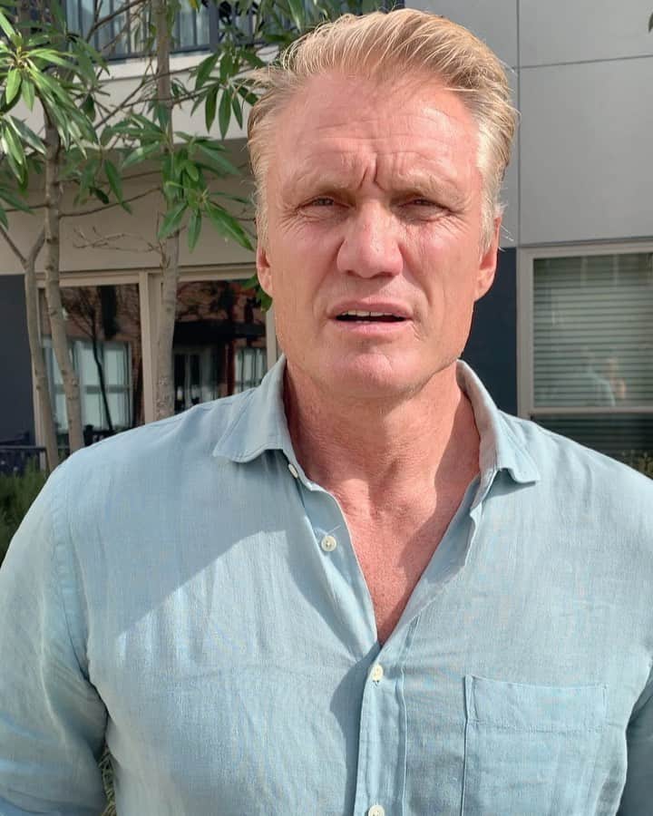 ドルフ・ラングレンのインスタグラム：「Stay safe everyone 👊🙏」