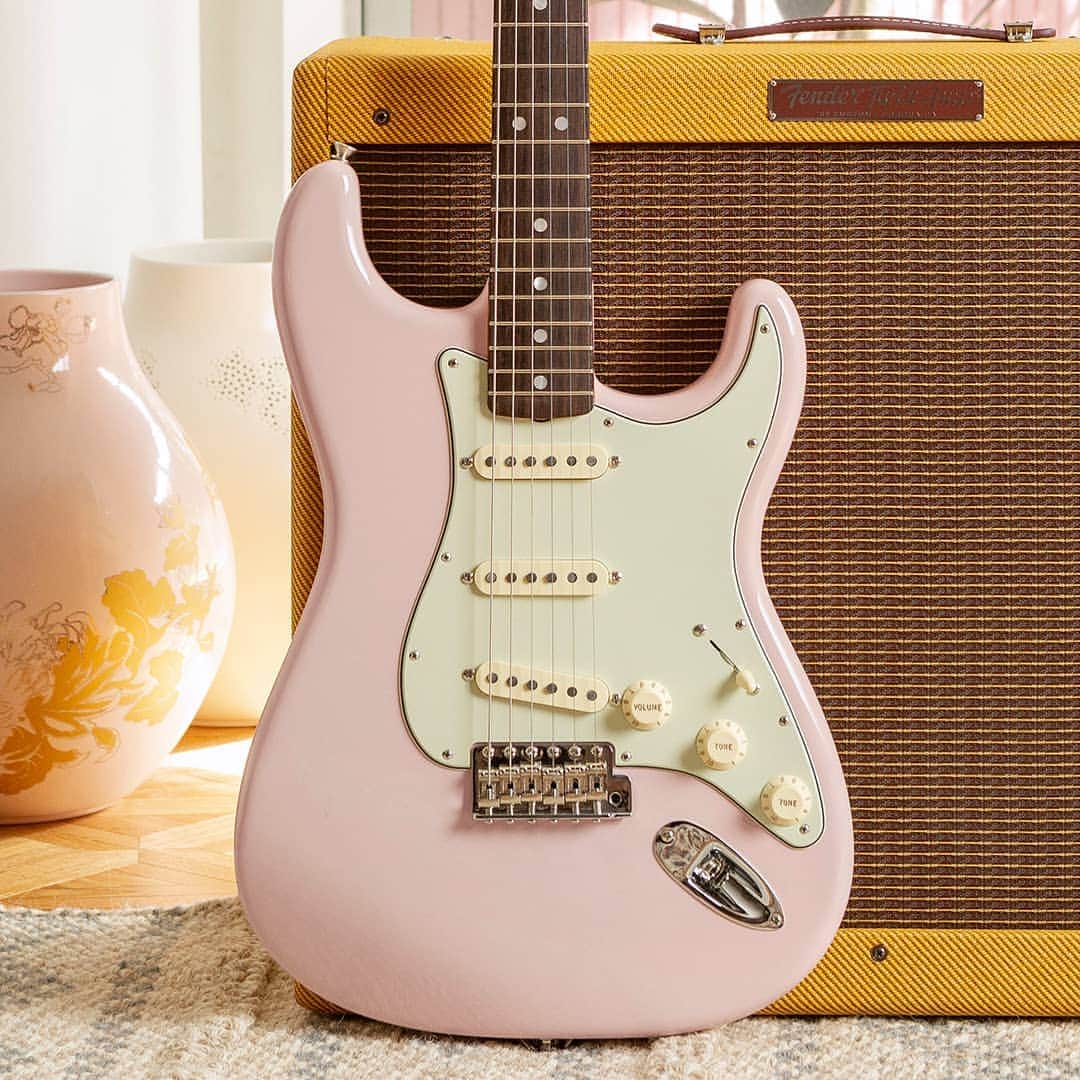 Fender Guitarさんのインスタグラム写真 - (Fender GuitarInstagram)「The American Original ‘60s Stratocaster keeps the classic 60s Strat refinements of a mint green pickguard and rosewood fretboard intact while adding modern feel and pickup switching to the iconic instrument that helped birth guitar rock as we know it. Click the link in bio to find out more.」3月22日 1時08分 - fender