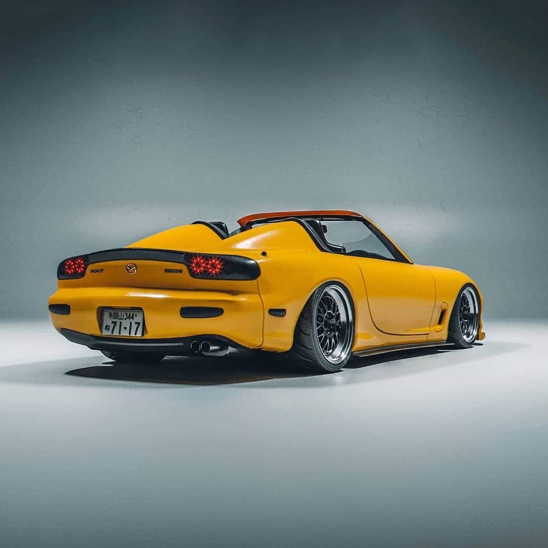 HYPEBEASTさんのインスタグラム写真 - (HYPEBEASTInstagram)「#HYPEBEAST: Here’s a look at concept art of Mazda’s timeless RX-7 as a roadster. Would you buy it? Use the hashtag and tag us in your photos for a chance to be featured on our page.⁠⠀ Photo: @the_kyza」3月22日 1時38分 - hypebeast
