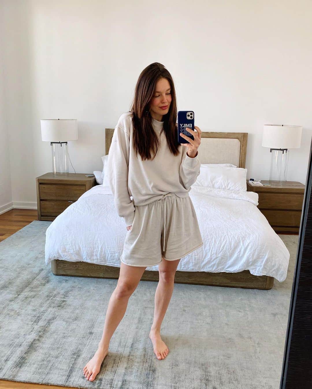 エミリー・DiDonatoさんのインスタグラム写真 - (エミリー・DiDonatoInstagram)「How many matching sweatsuits can a girl own? The limit does not exist my friends. 😉」3月22日 1時31分 - emilydidonato
