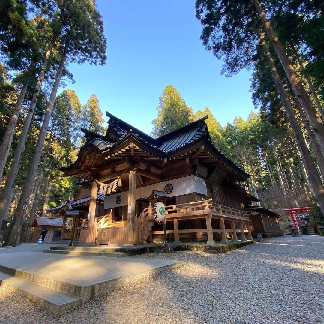 野口克也のインスタグラム：「御岩神社　#ピースニッポンプロジェクト」