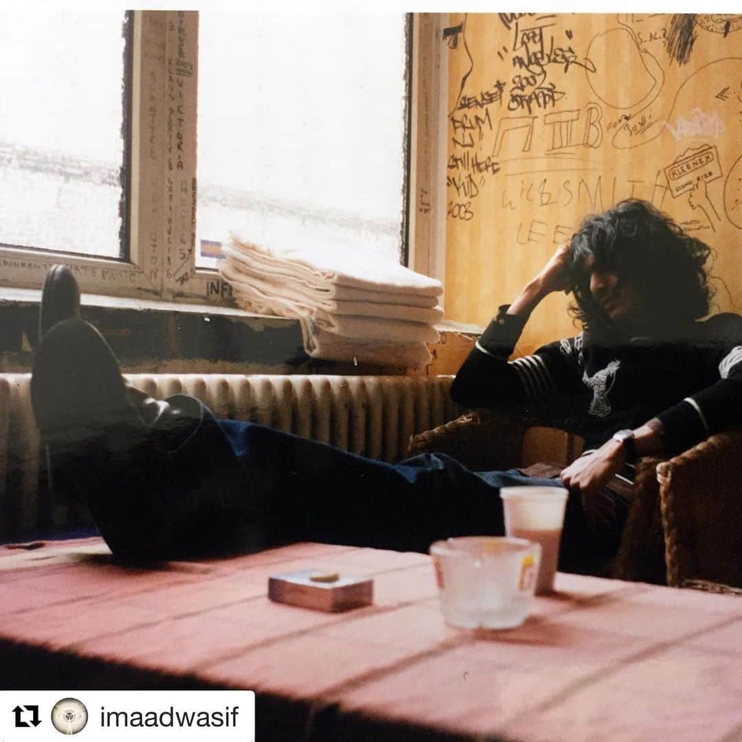 のインスタグラム：「Our fourth Y and super cosmic genius @imaadwasif released Afterimages via @Bandcamp yesterday.  While we’re all separated, music brings us together.  Check out Imaad’s tunes and support the artists you love during these trying times. ❤️ ❤️ ❤️ . . . RG @imaadwasif  I posted Afterimages, a new collection of rarities, demos, b sides, and other lost gems on my Bandcamp page today. The generous individuals at Bandcamp are waiving their fees today for all purchases made before 12am PST with 100% of the proceeds going to the artists. Show your support for all the artists you love and listen to who have lost other streams of income this week and let them know you care. ⬆️ Link in bio ⬆️ 1Q84, Cinder (demo), Remains, Murmur (live demo), Surrender (with alaska!), Needles In (demo), LA Woman (Doors cover), Singing Bridges (EFG demo), The Stars are Falling (ACID demo), Mind the Silver Tongue (Dark Water demo), The Fire (Television cover with Lykke Li), The Demon (demo), Afterimages (demo), The Idiot (demo), Coil (electric version), Ecstasy, Isolation, Above the Nine Skies」
