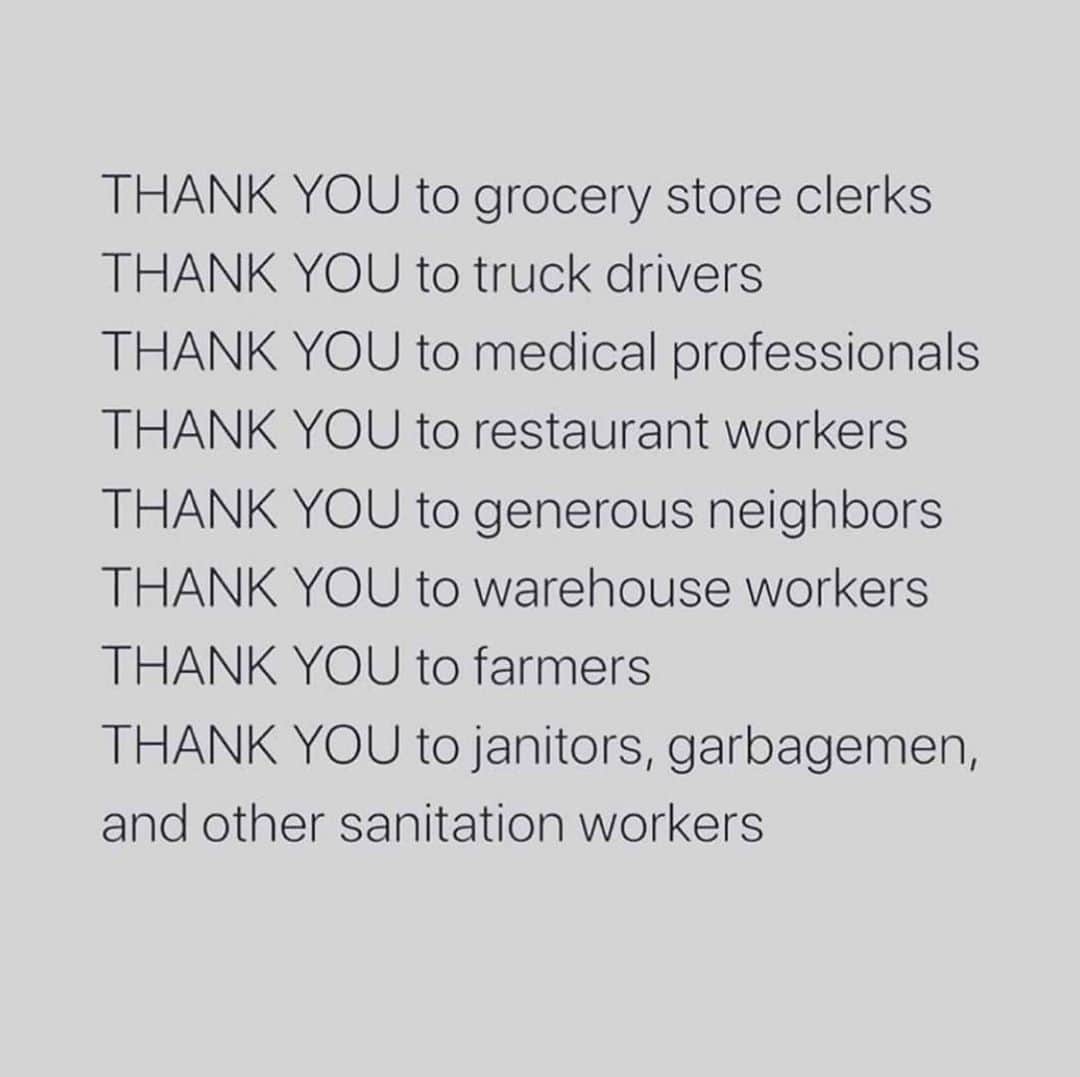 ゼリカ・シルバーのインスタグラム：「Thank you to those adopting & fostering pets, thank you to those staying home, thank you to those helping the elderly, thank you to the flexible professors who gave extensions, thank you to those supervisors allowing us to work from home, thank you to everyone that is doing their part & taking this seriously 🙏🏼 let’s #flattenthecurve 💪🏼🚫🦠」