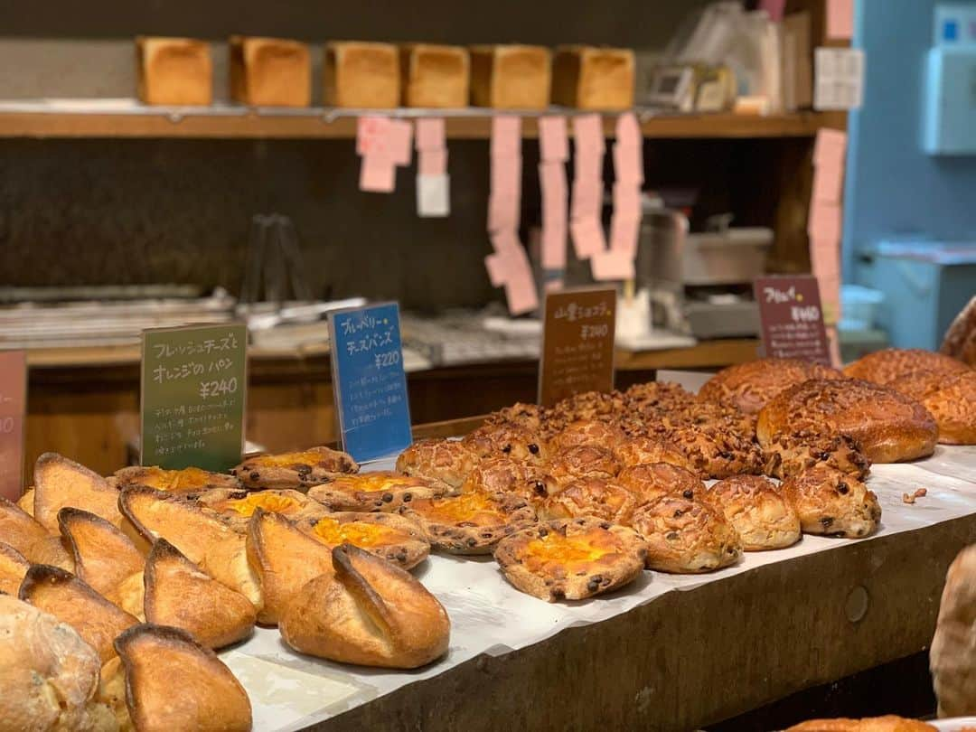 宮吉拓実のインスタグラム：「今日も開店前から行列でした🥖 #たま木亭」