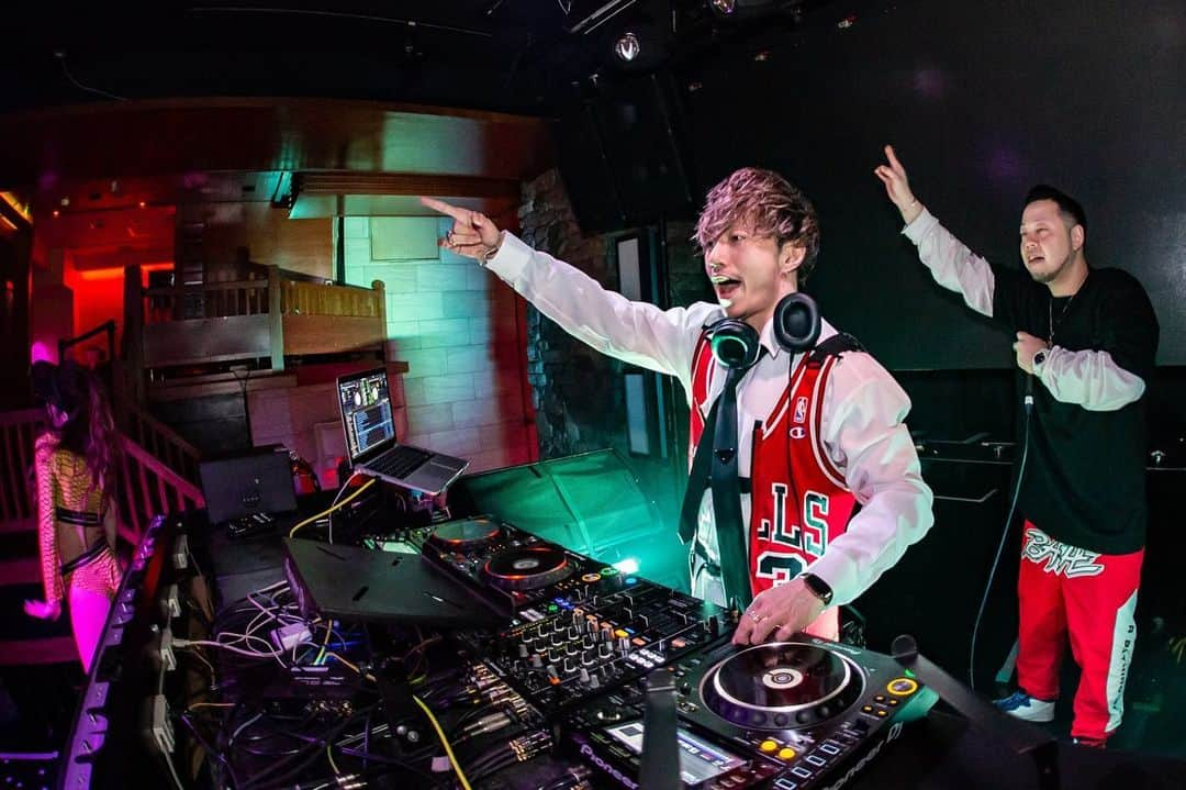 Riviera sapporoさんのインスタグラム写真 - (Riviera sapporoInstagram)「. 3/20 WORLD KINGDOM after picture . SP GUEST DJ Fumi★Yeah . . 最高の盛り上がり ありがとうございました‼️ . 今夜も是非お待ちしております^_^ .  #Riviera #Rivierasapporo #リビエラ #すすきの #札幌 #北海道 #クラブ #japan #hokkaido #sapporo #susukino #Club #Clubmusic #clublife #nightclub #Nightout #Dancemusic #Dance  #nightlife #VIP openformat #allmix #partylovers #partypeople #edm #girls #girlsnightout #live #5thAnniversary . . @goodluck_sapporo  @addict_sapporo  @riviera_sapporo」3月22日 18時29分 - riviera_sapporo