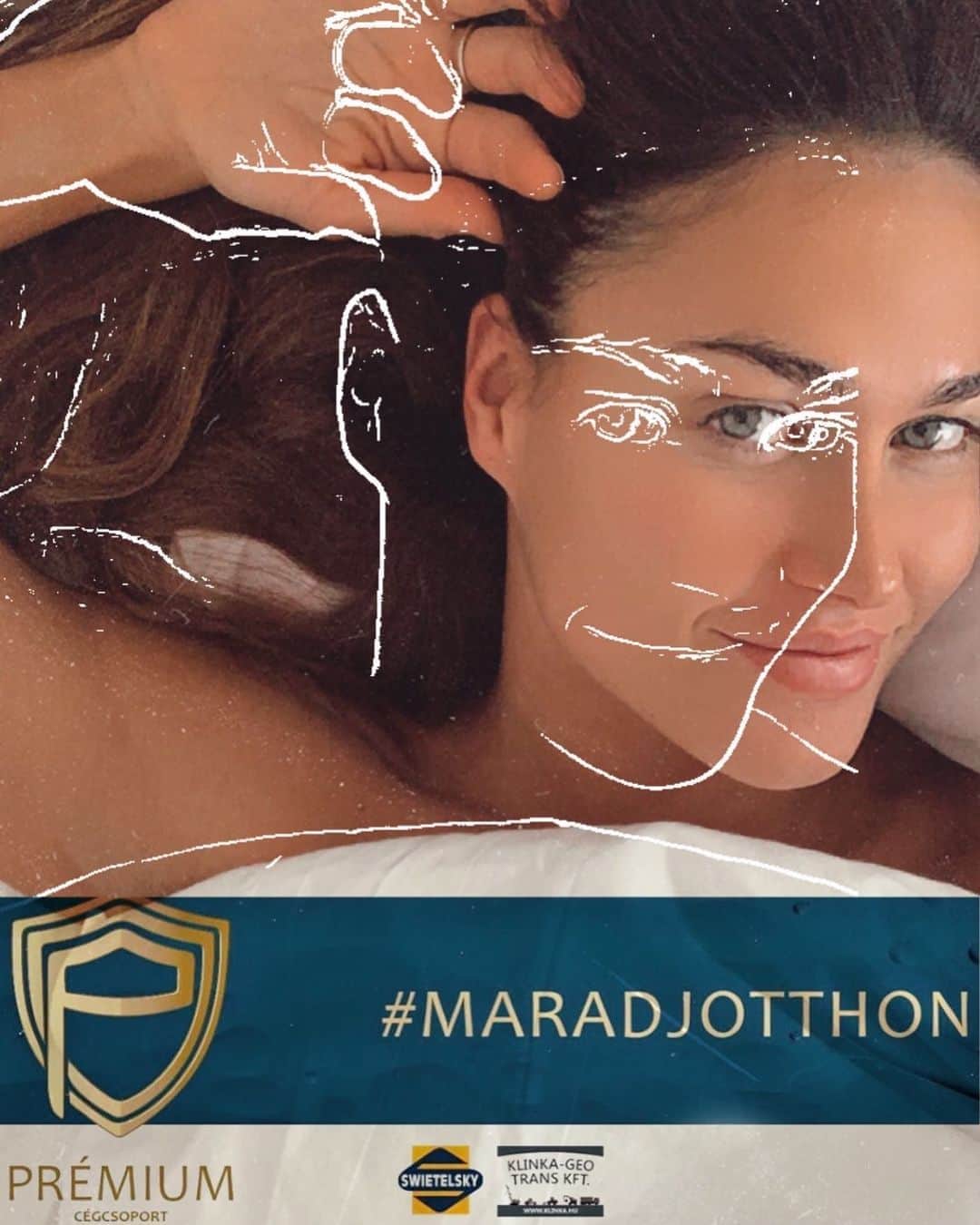 ズザンナ・ヤカボスのインスタグラム：「#maradjotthon 🏡」