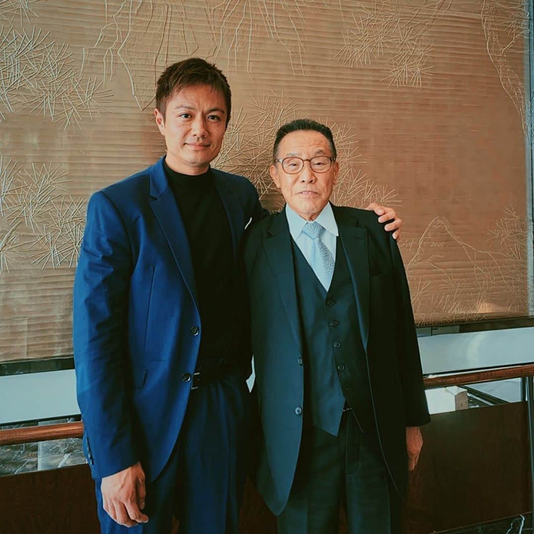 のインスタグラム：「he is like my father😌 #familia #mentor #bigboss #instagood」