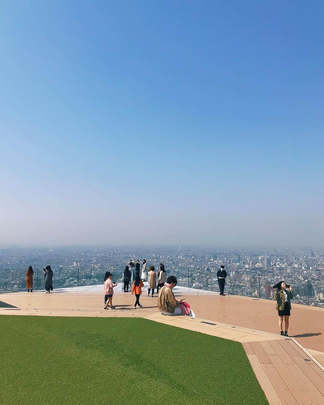 小林ようのインスタグラム：「#sibuyasky . #scenery #landscape #iphonography #tokyo #sibuya #rooftop #bluebluecollection  #東京 #渋谷 #渋谷スカイ #小林寫眞室」