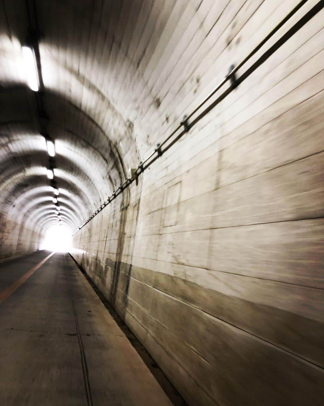 飯沼誠司さんのインスタグラム写真 - (飯沼誠司Instagram)「Let's get out of this long tunnel together. #allworktogether」3月22日 18時18分 - seiji_iinuma