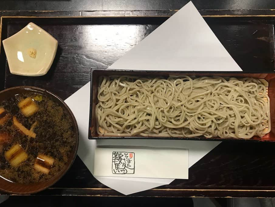 Karinさんのインスタグラム写真 - (KarinInstagram)「Soba restaurant Kurama そば処鞍馬 3-10-1 Nishiogiminami Suginamiku Tokyo Japan  石臼挽きの十割蕎麦なので、そば本来の風味が味わえます。コシがあって歯触りも良し。 天ぷらもサックサクで軽くて美味でした。  #karinsgroumet #soba #yolo #parislife #instagood #instadaily #tflers #model #paris #asianfashionmodel #organic #bio #parisienne #trip #グルメ #パリ #フランス #パリ生活 #オーガニック  #管理栄養士 #野菜ソムリエ #美容 #旅 #そば」3月22日 9時56分 - kaorikarin_u