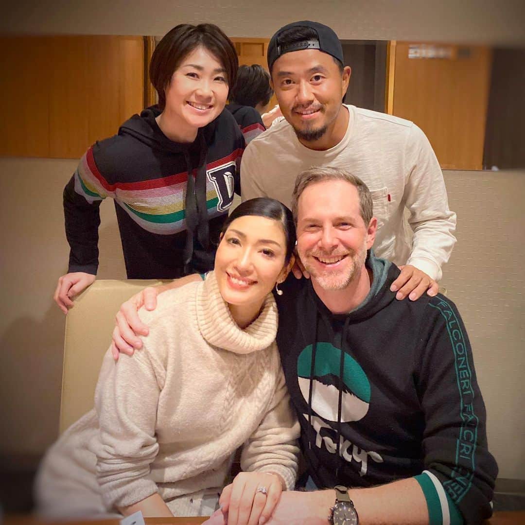 小平智のインスタグラム：「アンミカさんの誕生日(^^) アメリカにいるときテレビ電話で元気付けてくれるテディーさんとミカさん！ いつもありがとうございます❤️ #アンミカ さん #誕生日」