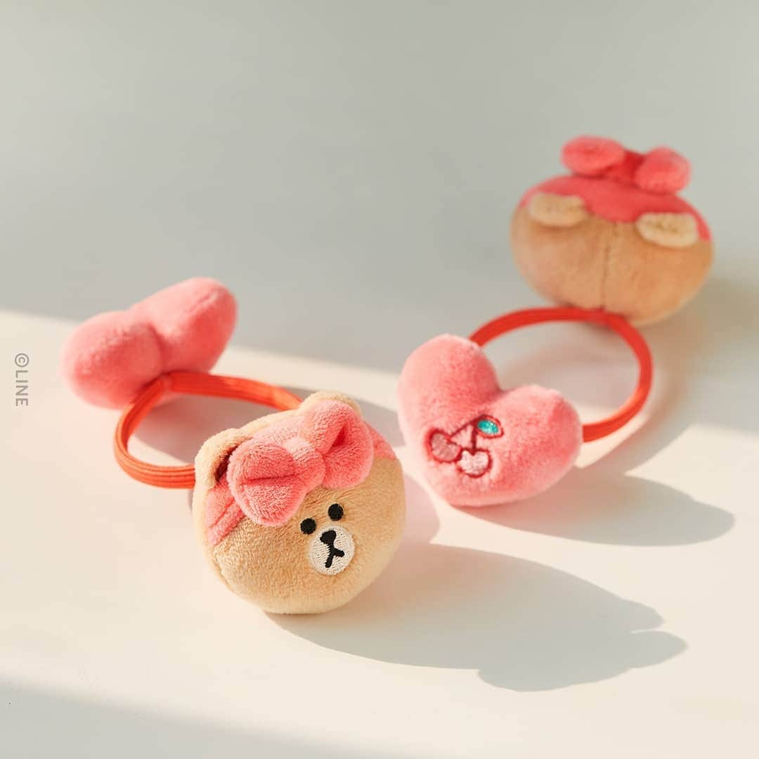 LINE FRIENDSさんのインスタグラム写真 - (LINE FRIENDSInstagram)「Spring arrived early at LINE FRIENDS. And it's brought with it... The CHOCO Pouch. 🌸 ⠀ Meet BROWN & FRIENDS’ official merchandise at LINE FRIENDS Amazon Europe Global Online Store! 👉Link in bio ⠀ 2020. 03. 23 10AM (GMT) Coming Soon ⠀ 🎀Check our IG story to DOWNLOAD wallpapers! ⠀ #LINEFRIENDS #Official #AmazonStore #Europe #ComingSoon #OpeningEvent #FreeShipping #SalePromotion #CHOCO #Pouch」3月22日 10時48分 - linefriends