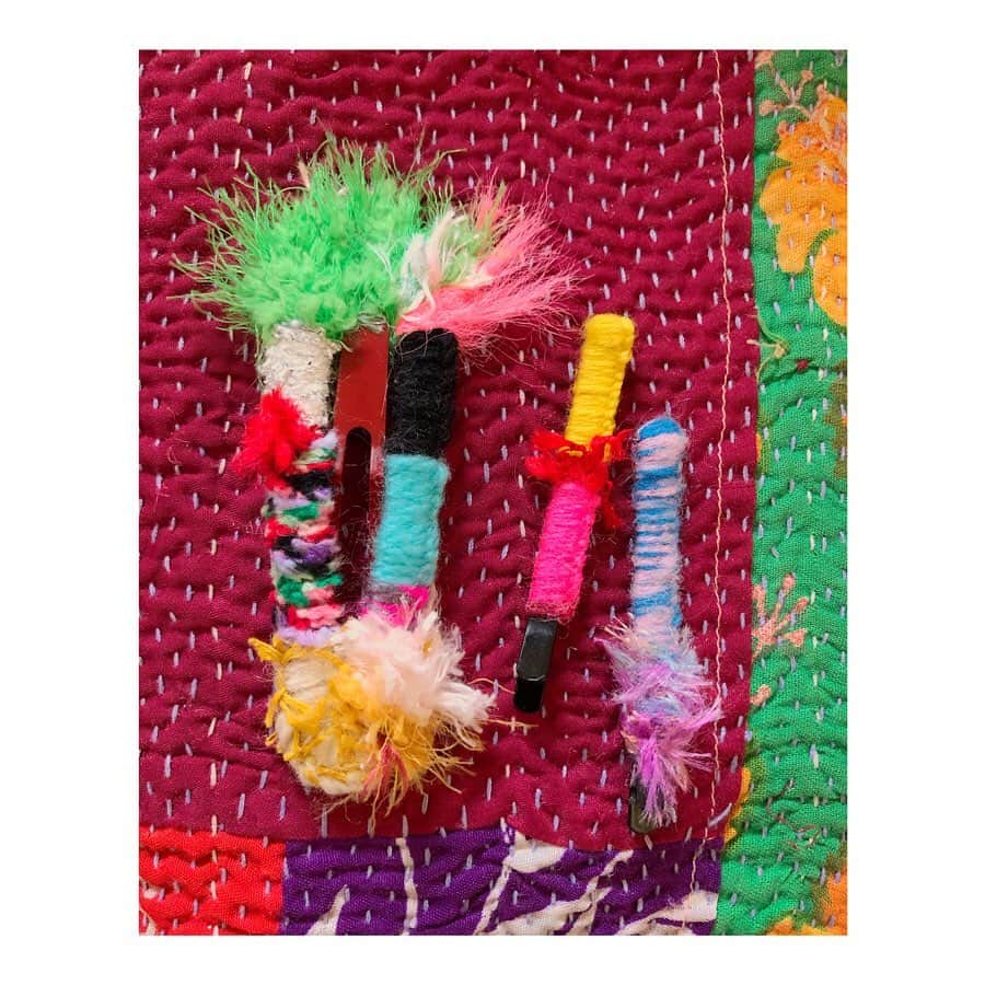 森千波さんのインスタグラム写真 - (森千波Instagram)「#hairpin (10cm/6cm) オーダーはDMより承ります。 . . . . #1000weave#handmade#yarn#color#colorful#パッチンピン」3月22日 11時38分 - 1000wave