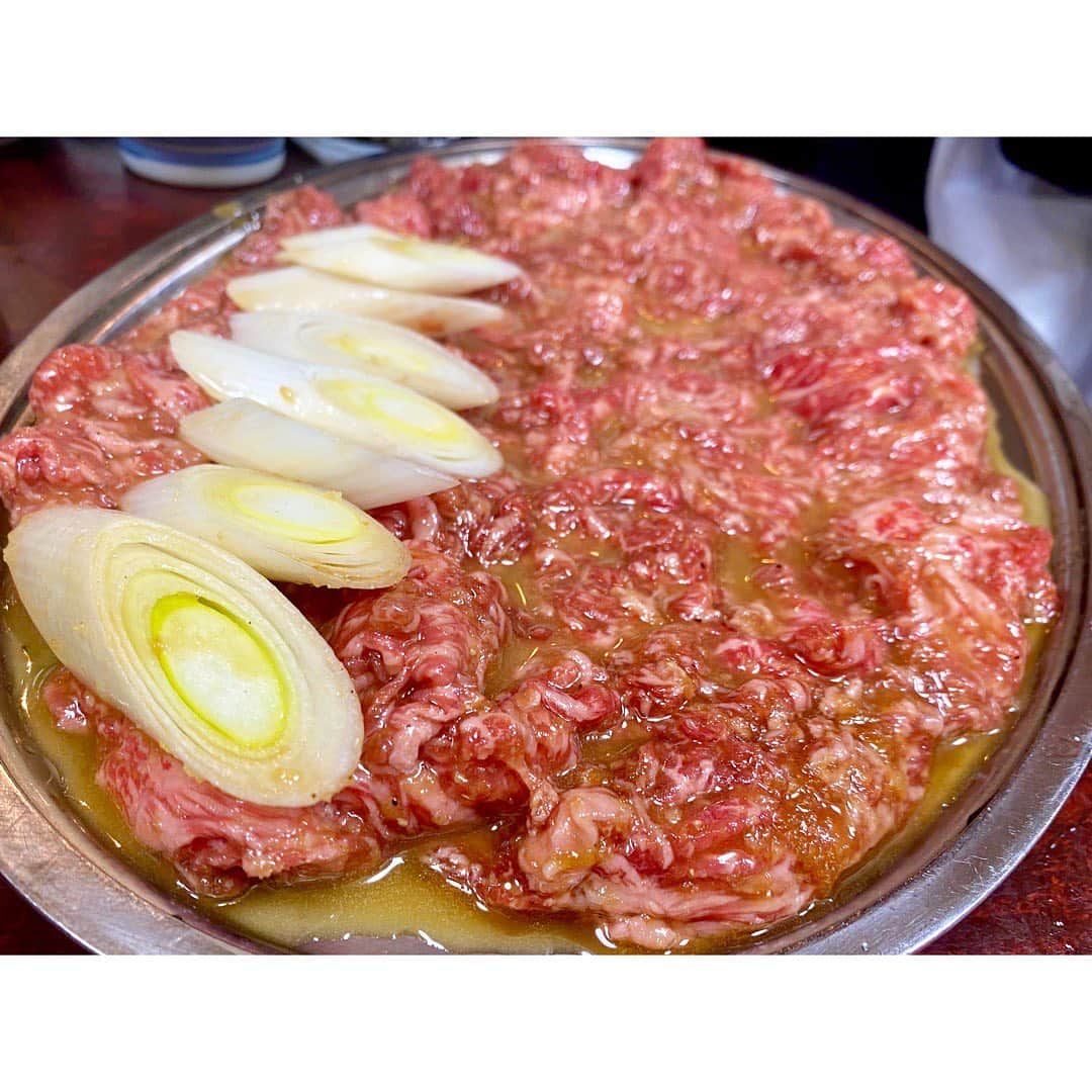 中田奈沙さんのインスタグラム写真 - (中田奈沙Instagram)「Yakiniku week part1🍖 焼肉weekだった先週。 お久しぶりの《東京園》で #飲めるロース 飲んできました🤤❤️ ロース、タン、ハラミ、大盛りライス３杯はさすがの私も腹パン😂 スーパージャンクな焼肉だけど 本当にハマる名店👏  #奈沙ログ #奈沙ログIn銀座  #noricenolife #やっぱり米がすき  #飲めるシリーズ #歯はいらないシリーズ  #yakiniku #ginza #tokyo #foodie #foodgasm #instafood #foodporn #foodstagram #foodpic #sizzle #焼肉 #東京園 #激ウマ #飯テロ #銀座 #東京 #ロース #腹パン #タン#肉 #ハラミ #白米 #予約困難」3月22日 13時27分 - nasa_nakada