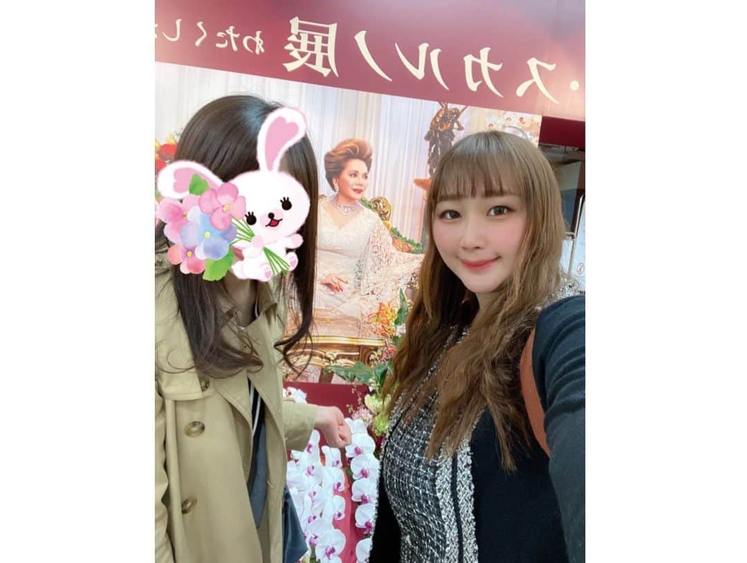 来栖あこさんのインスタグラム写真 - (来栖あこInstagram)「💎 #デヴィスカルノ展 に 行ってきたよっ🐈🐈🐾 . 80歳でこんなタフな方かっこよい✨ 何事もチャレンジ精神っっ💪🔥 . いい雰囲気でてる洋食屋さんでランチ🍝 #銀座あずま」3月22日 13時33分 - akopai.081