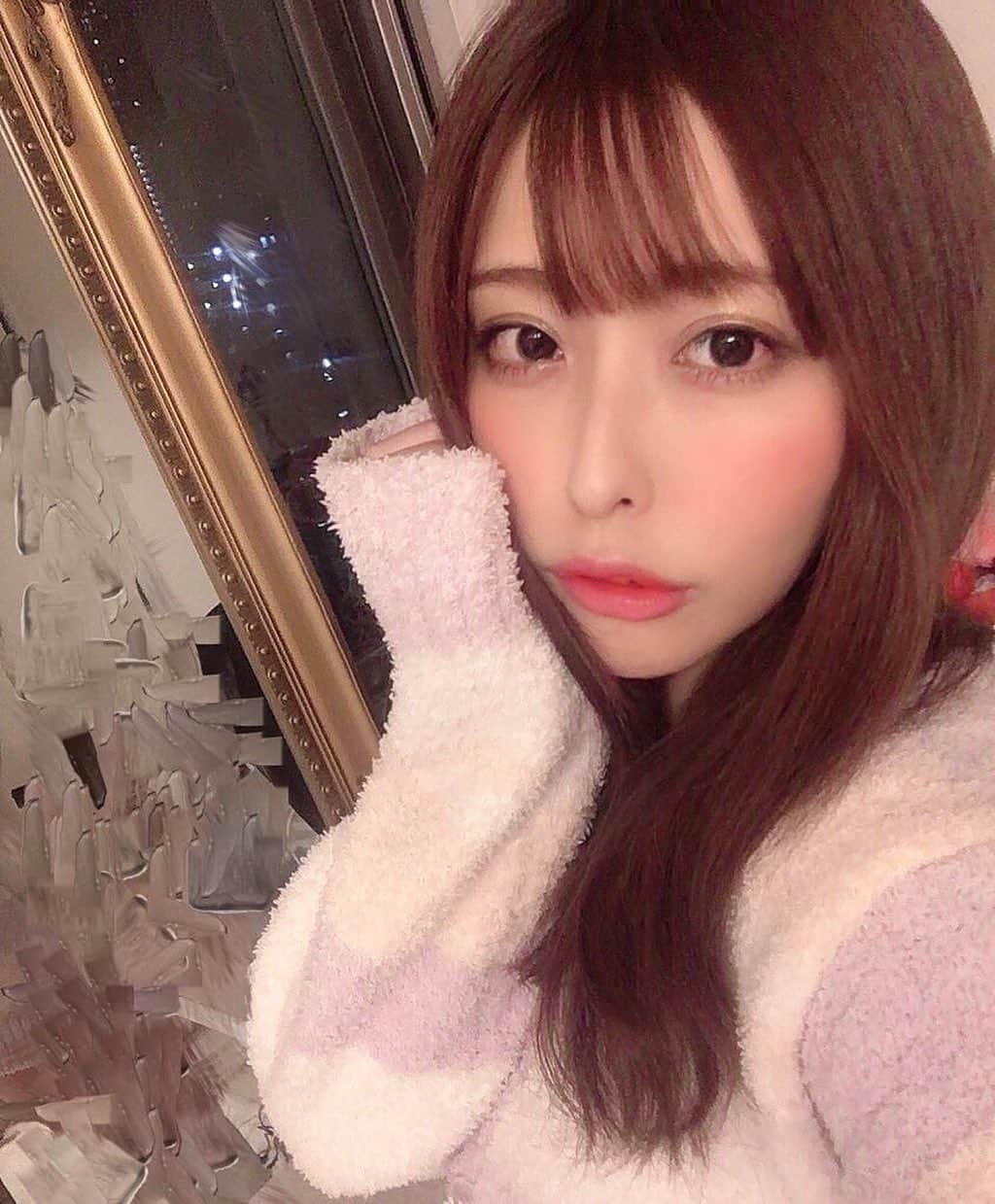 藤咲きく乃のインスタグラム：「あざとい部屋着を着てる奴」