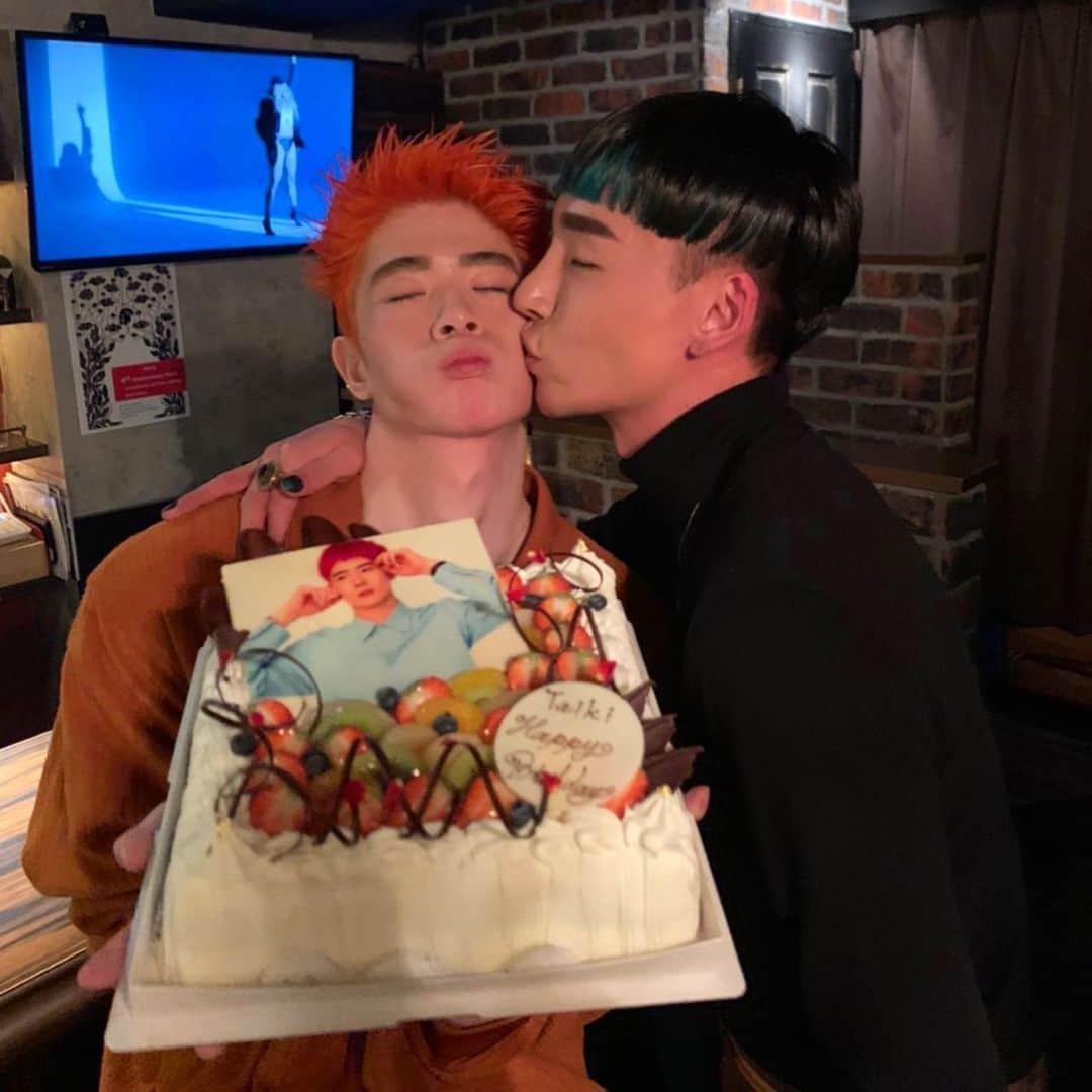 のインスタグラム：「みんなたくさんのお祝いメッセージありがとう☺️✨ 幸せです💖」