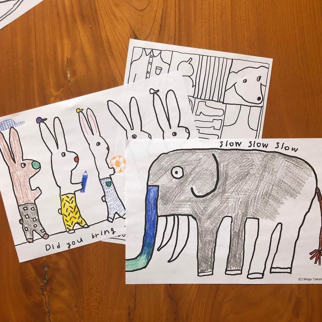 Mogu Takahashiさんのインスタグラム写真 - (Mogu TakahashiInstagram)「Bored at home? 🏠🤨﻿ I made coloring sheets, If you like free-download, print out and enjoy coloring! I am looking forward to seeing what you colored 🌈 Link in my bio!﻿! <Available until 31March. Personal use only! >﻿ -﻿ 退屈のおともになったらうれしくて、ぬり絵を作ってみました。プロフィールのリンクよりダウンロード(無料)をして印刷してください。ダウンロードは3月31日中まで、個人使用でのみご利用いただけます。あそんだ絵、ポストしてくれたらとてもうれしいです〜🤗﻿🌼🌼 ﻿ #mogutakahashi」3月22日 15時24分 - mogutakahashi