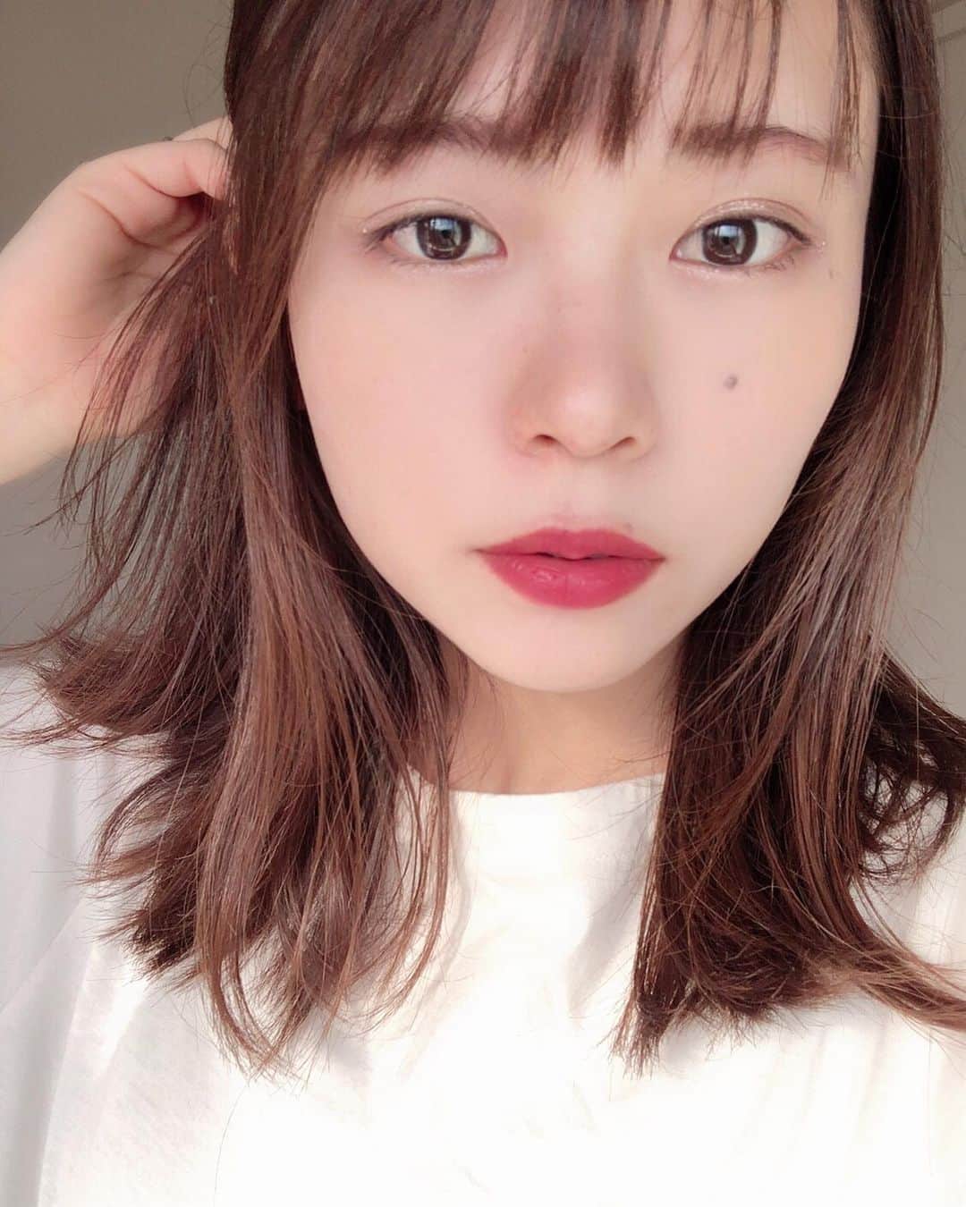 立花このみさんのインスタグラム写真 立花このみinstagram 美容院へ 前髪も髪の毛も少し短めに してもらった 髪縛る時におくれ毛 出るのが嫌で いつも顔まわりは段入れず お願いしてたんだけど 無造作ヘアに憧れて 段入れてもらった