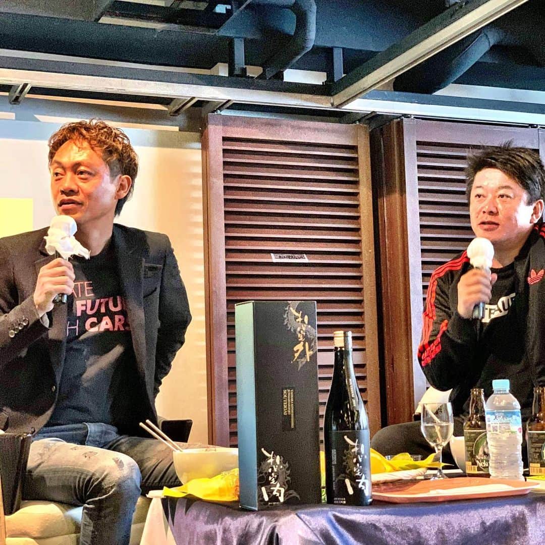 のインスタグラム：「堀江貴文さんと対談してきた。 もっともっとクルマの話がしたい😊  #堀江貴文 #ホリエモン祭 #対談 #感謝」