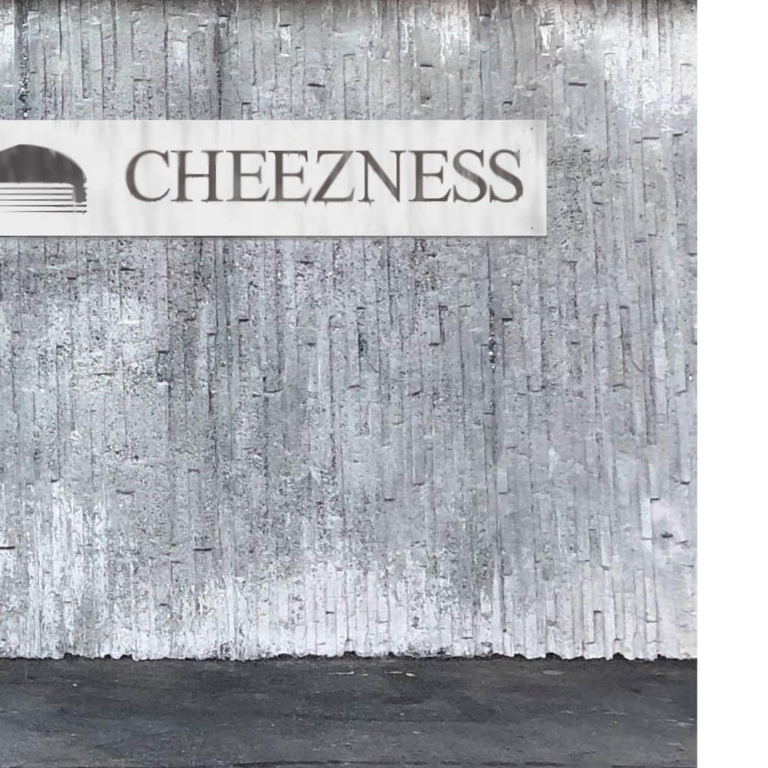 森田悠介さんのインスタグラム写真 - (森田悠介Instagram)「CHEEZNESS "VENTO CHE SOFFIA" now available on #spotify #applemusic #iTunesStore #LINEMUSIC #GooglePlayMusic #YouTubeMusic #OTOTOY #eonkyomusic #SMARTUSEN #deezer including 8 tracks, 42min26sec」3月23日 2時54分 - yusukemorita_bass