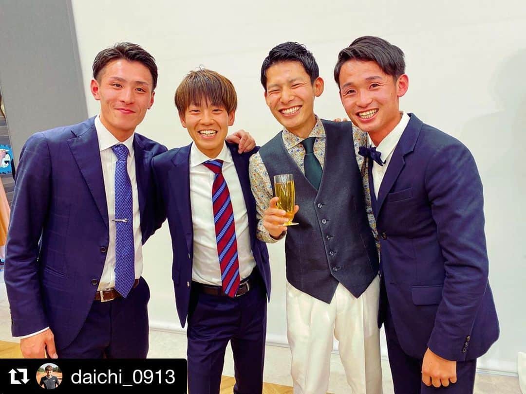 服部勇馬のインスタグラム：「久保田おめでとう！ 呼んでくれてありがとう。 幸せな気持ちになりました！  お土産、飛行機に置いてきた。。。 @daichi_0913 @takada0613koki」
