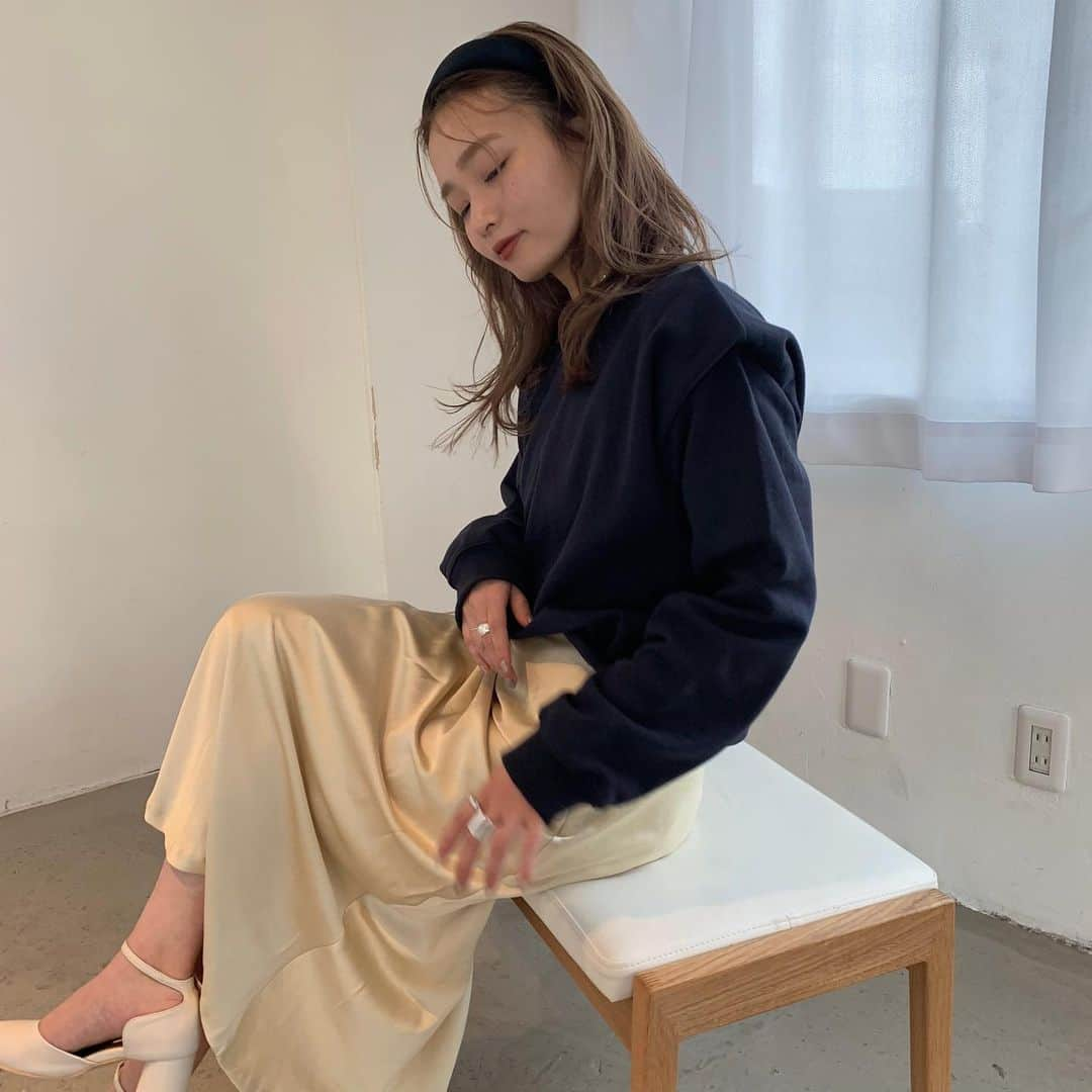 高田茉実さんのインスタグラム写真 - (高田茉実Instagram)「最近は、 色物のお洋服に目がいく🤍🤍 @lilou__official」3月22日 18時57分 - __mamico