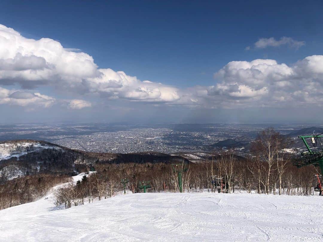 伊藤みきのインスタグラム：「Beautiful view 😍 いい天気のスキーは本当に最高〜🥰」