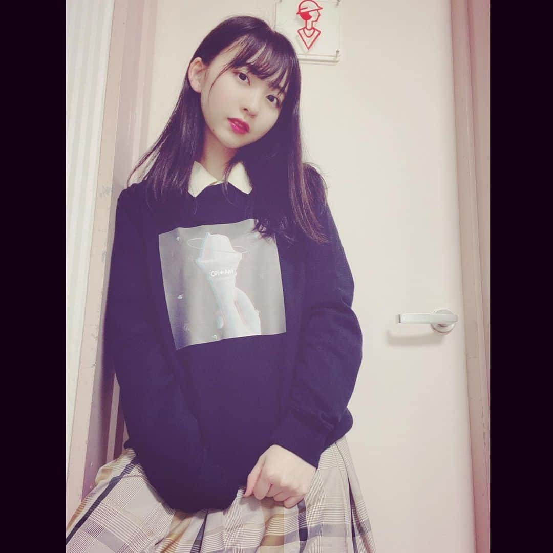 まこさんのインスタグラム写真 - (まこInstagram)「mako 1st Live「宇宙旅行をいたしましょう。」 my space トレーナー🪐 販売します🦥 ◯ファンクラブ「空間倶楽部」先行販売 3/22 19:00～ ◯一般先行発売 3/29 19:00～  お揃い👇🪐 makochi.jp/info/545/」3月22日 19時42分 - mako_x_x_x