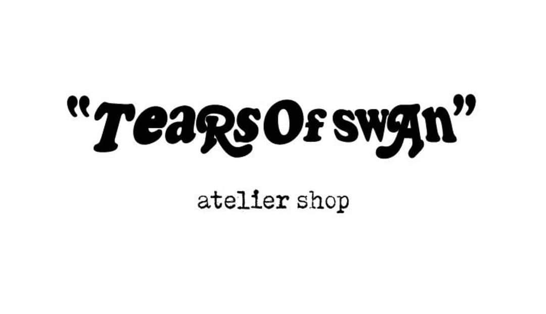 のインスタグラム：「TEARS OF SWAN atelier shop、CLOSEしました!! 今月もお忙しい中足を運んで下さった皆様、本当にありがとうございました!! 4月も店頭にて皆様のご来店お待ちしておりますので宜しくお願い致します(^^)🏘🕴 TEARS OF SWAN atelier shop  OPEN:4/7(火)〜4/12(日)  4/25(土).4/26(日)  TIME:13:00〜20:00 　定休日(月) PLACE:東京都目黒区上目黒2-25-13 エムス南405 TEL:03-6303-2056 WEB:https://www.tearsofswan.com/ ※プロフィール下のURLからofficial websiteがご覧頂けます  @tears_of_swan  #tearsofswan  #tearsofswan_ateliershop  #4月も宜しくお願い致します」