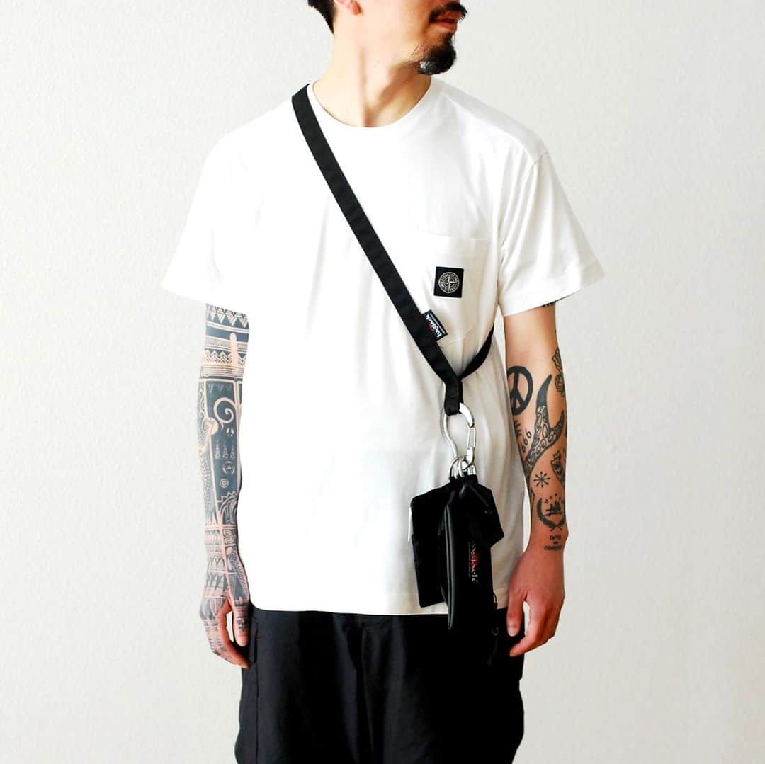 wonder_mountain_irieさんのインスタグラム写真 - (wonder_mountain_irieInstagram)「_ STONE ISLAND / ストーンアイランド "CREW NECK POCKET TEE -20113-" ¥22,000- _ 〈online store / @digital_mountain〉 https://www.digital-mountain.net/shopdetail/000000011049/ _ 【オンラインストア#DigitalMountain へのご注文】 *24時間受付 *15時までのご注文で即日発送 *1万円以上ご購入で送料無料 tel：084-973-8204 _ We can send your order overseas. Accepted payment method is by PayPal or credit card only. (AMEX is not accepted)  Ordering procedure details can be found here. >>http://www.digital-mountain.net/html/page56.html _ #STONEISLAND #ストーンアイランド  _ 本店：#WonderMountain  blog>> http://wm.digital-mountain.info/blog/20200223/ _ 〒720-0044  広島県福山市笠岡町4-18  JR 「#福山駅」より徒歩10分 (12:00 - 19:00 水曜、木曜定休) #ワンダーマウンテン #japan #hiroshima #福山 #福山市 #尾道 #倉敷 #鞆の浦 近く _ 系列店：@hacbywondermountain _」3月22日 20時24分 - wonder_mountain_