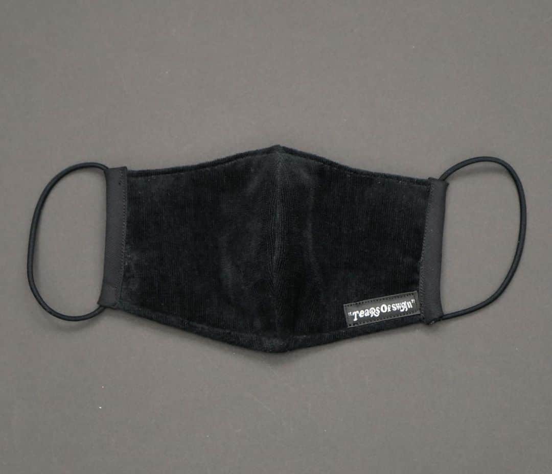 のインスタグラム：「TEARS OF SWAN-PILE FABRIC MASKになります!! 店頭、official webshopにてオーダー開始になりますので宜しくお願い致します(^^)😷📝💻 http://tears-of-swan.shop-pro.jp/?pid=149518372 (4月中旬販売開始、抗菌防臭加工) ※プロフィール下のURLからofficial websiteがご覧頂けます  @tears_of_swan  #tearsofswan  #gazemask #mask #パイル生地 #マスク #抗菌防臭加工 #洗濯可能 #手洗い #ネットに入れて洗濯機で洗える」