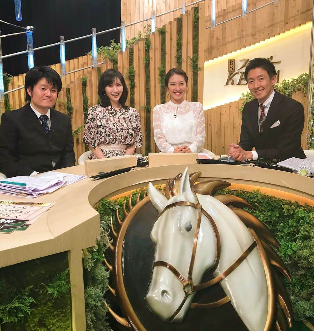 横山ルリカさんのインスタグラム写真 - (横山ルリカInstagram)「. BSスーパーKEIBAありがとうございました🏇✨ 阪神大賞典はユーキャンスマイルがV🎉 そして、 フジテレビ賞スプリングSは、 ガロアクリークがV🎉 L.ヒューイットソン騎手はJRA重賞初制覇🎉 サンスポコラムで3連単が的中できて嬉しかったです🎯 . #BSスーパーKEIBA #阪神大賞典 #スプリングS」3月22日 20時35分 - rurika_yokoyama_official